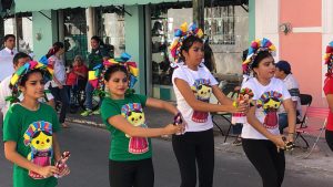 Prepa 10 Caucel en el desfile civico del 20 de Nov.